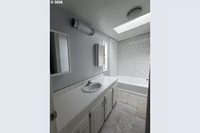 13451 SE Raymond St, Portland, OR 97236 - Photo 13