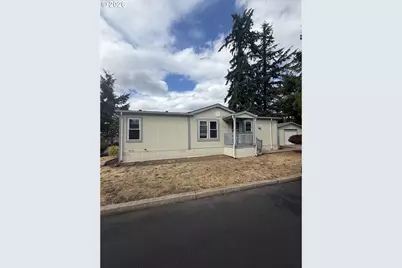 13451 SE Raymond St, Portland, OR 97236 - Photo 1