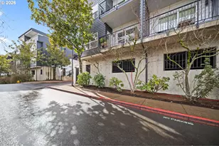 614 S Nevada St, Portland, OR 97219 - Photo 3