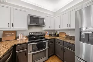 614 S Nevada St, Portland, OR 97219 - Photo 13