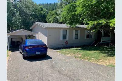 1517 NE Newton Creek Dr, Roseburg, OR 97470 - Photo 1