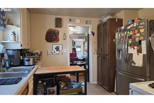 3801 Dove Ln, Eugene, OR 97402 - Photo 15
