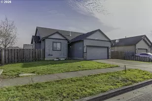 871 Mary Dr, Molalla, OR 97038 - Photo 3