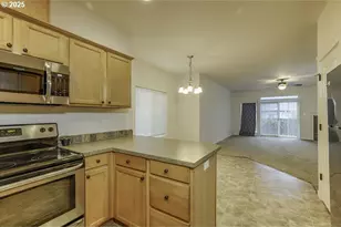 871 Mary Dr, Molalla, OR 97038 - Photo 13