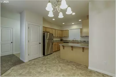 871 Mary Dr, Molalla, OR 97038 - Photo 11