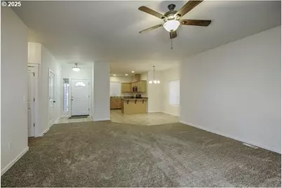 871 Mary Dr, Molalla, OR 97038 - Photo 7