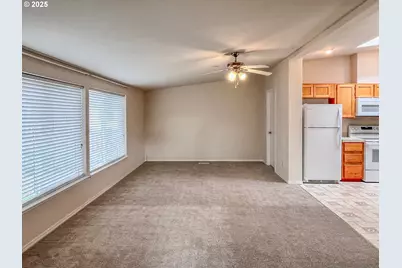 121 Matthew Lee Ct, Roseburg, OR 97471 - Photo 13