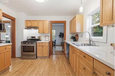 1644 N Ainsworth St, Portland, OR 97217 - Photo 11