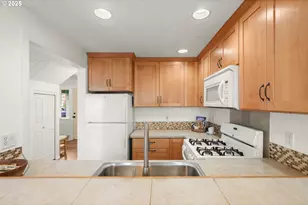 10029 NW Iron Ridge Pl, North Plains, OR 97133 - Photo 15