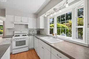 7250 SW Benz Park Dr, Portland, OR 97225 - Photo 11