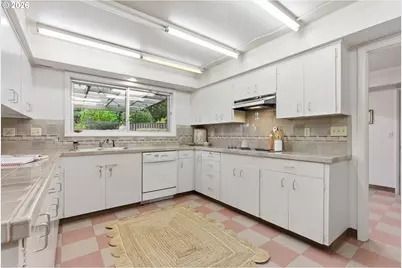 9145 SW Alpine Ter, Portland, OR 97225 - Photo 15