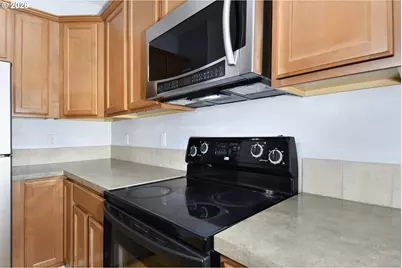 38473 Cascadia Village Dr, Sandy, OR 97055 - Photo 13