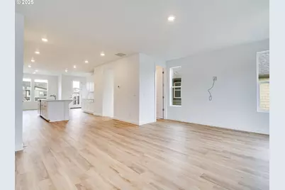 8245 SE Blanton St, Hillsboro, OR 97123 - Photo 7