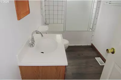 165 Robinson St, Sutherlin, OR 97479 - Photo 11