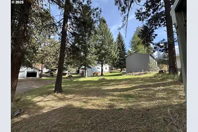 175 S Bonanza St, Sumpter, OR 97877 - Photo 11