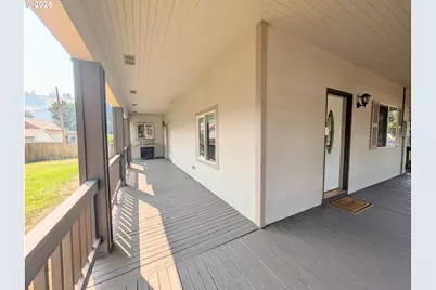 2110 1st St, La Grande, OR 97850 - Photo 3