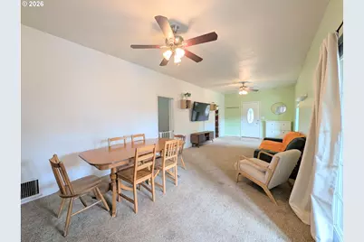 2110 1st St, La Grande, OR 97850 - Photo 7