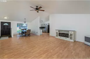 52221 Pine Forest Dr, La Pine, OR 97739 - Photo 3