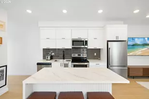 9890 N Syracuse St, Portland, OR 97203 - Photo 11