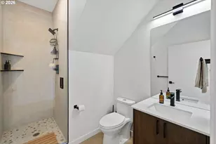 9890 N Syracuse St, Portland, OR 97203 - Photo 15