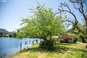 8136 Hwy 126, Florence, OR 97439 - Photo 23