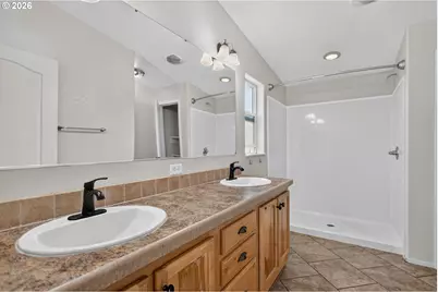 402 Jefferson St, Moro, OR 97039 - Photo 27