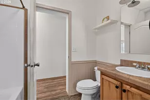 402 Jefferson St, Moro, OR 97039 - Photo 13