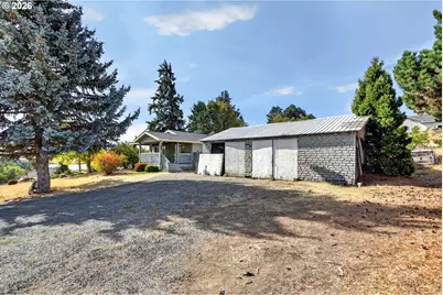 402 Jefferson St, Moro, OR 97039 - Photo 1