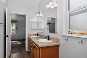 402 Jefferson St, Moro, OR 97039 - Photo 29