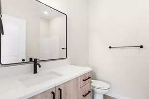 8620 SW 21st Ave, Portland, OR 97213 - Photo 9