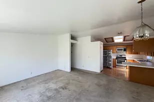 1805 NE 94th St, Vancouver, WA 98660 - Photo 3