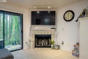 4000 Carman Dr, Lake Oswego, OR 97035 - Photo 7