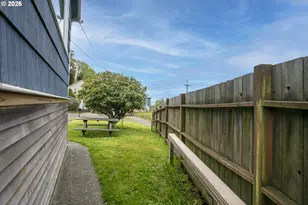 496 Hamburg Ave, Astoria, OR 97103 - Photo 7