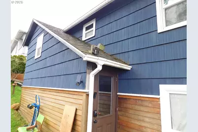 496 Hamburg Ave, Astoria, OR 97103 - Photo 3