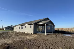 897 E Maple Brook Ave, Hermiston, OR 97838 - Photo 13