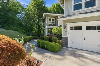 3109 SW Collins Ct, Portland, OR 97219 - Photo 3