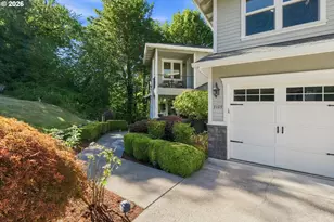3109 SW Collins Ct, Portland, OR 97219 - Photo 3