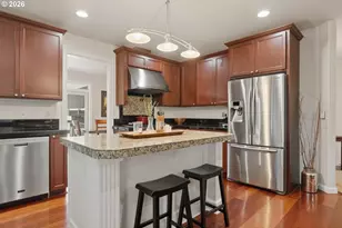3109 SW Collins Ct, Portland, OR 97219 - Photo 9