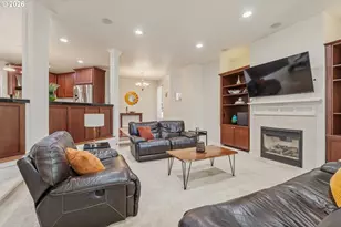 3109 SW Collins Ct, Portland, OR 97219 - Photo 7