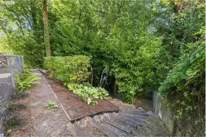 3109 SW Collins Ct, Portland, OR 97219 - Photo 47