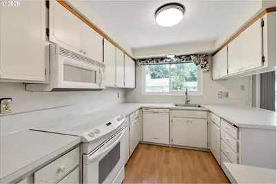 8541 SW Mandan Dr, Tualatin, OR 97062 - Photo 21