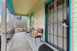 215 NE Going St, Portland, OR 97211 - Photo 3