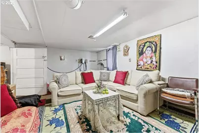 215 NE Going St, Portland, OR 97211 - Photo 19