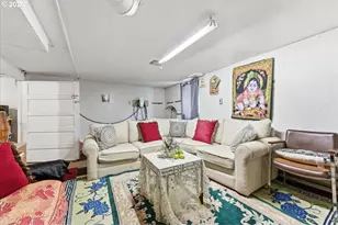 215 NE Going St, Portland, OR 97211 - Photo 19