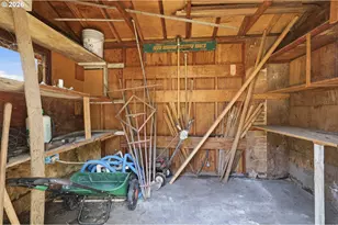1030 1st Pl, Springfield, OR 97477 - Photo 39