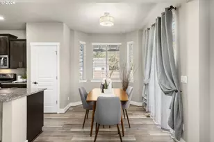 863 NE 4th Ave, Hillsboro, OR 97124 - Photo 11