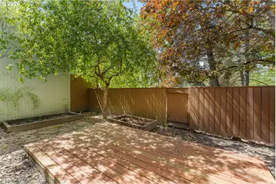 1865 NW Rolling Hill Dr, Beaverton, OR 97006 - Photo 17