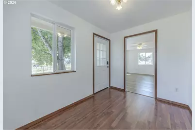 82756 Howe Ln, Creswell, OR 97426 - Photo 7