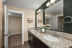 14724 SE Market Ct, Portland, OR 97233 - Photo 13