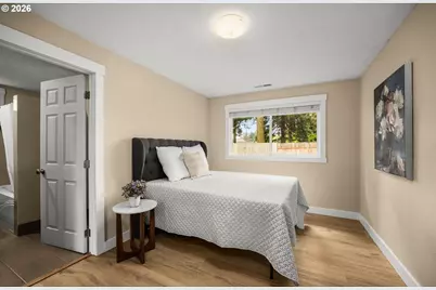 14724 SE Market Ct, Portland, OR 97233 - Photo 11